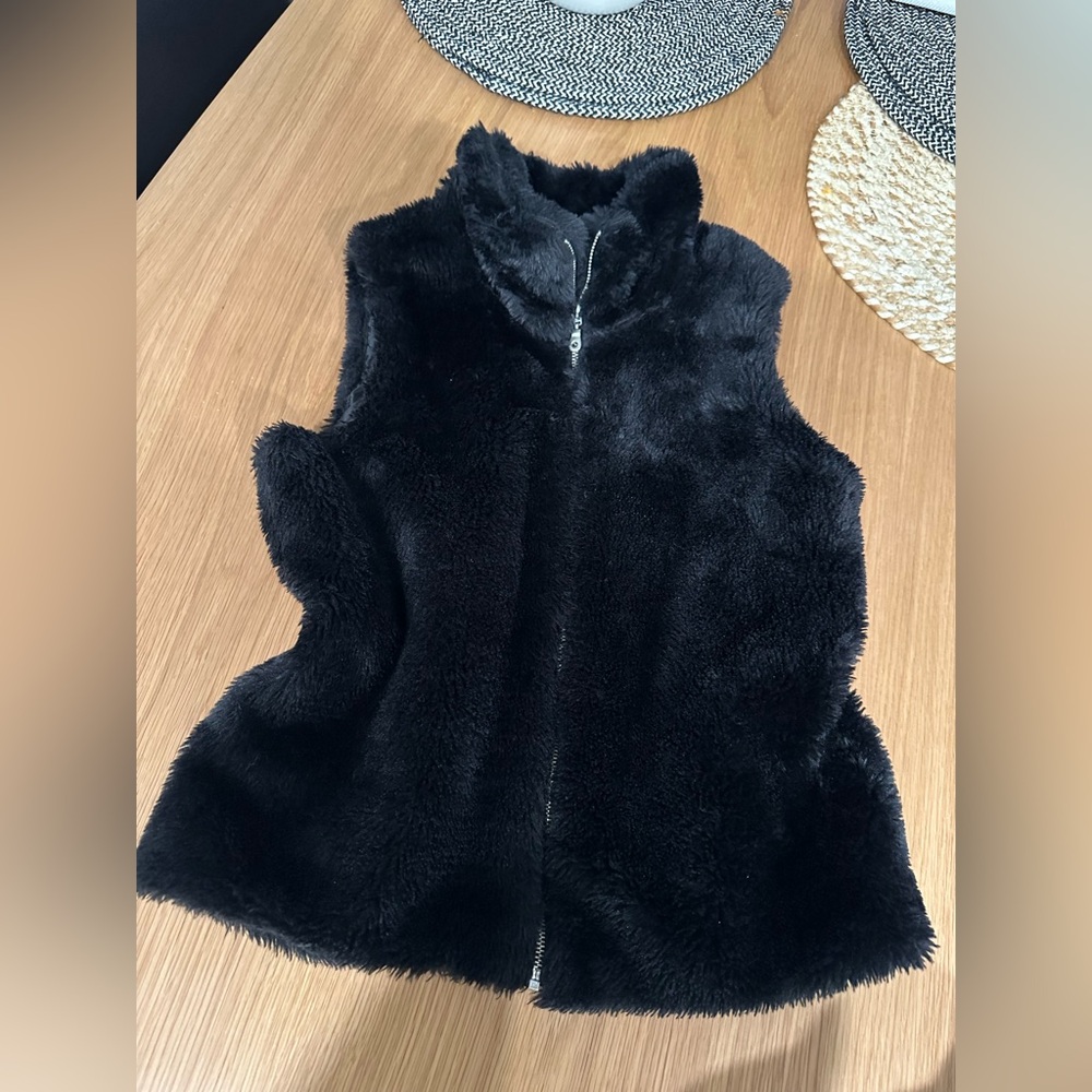 Black Faux Fur Vest XS